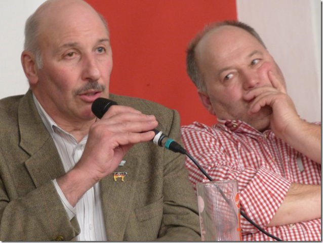 p1000819